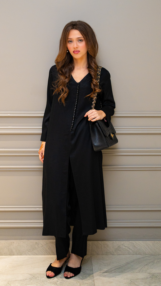 Noir Poise - Luaycouture