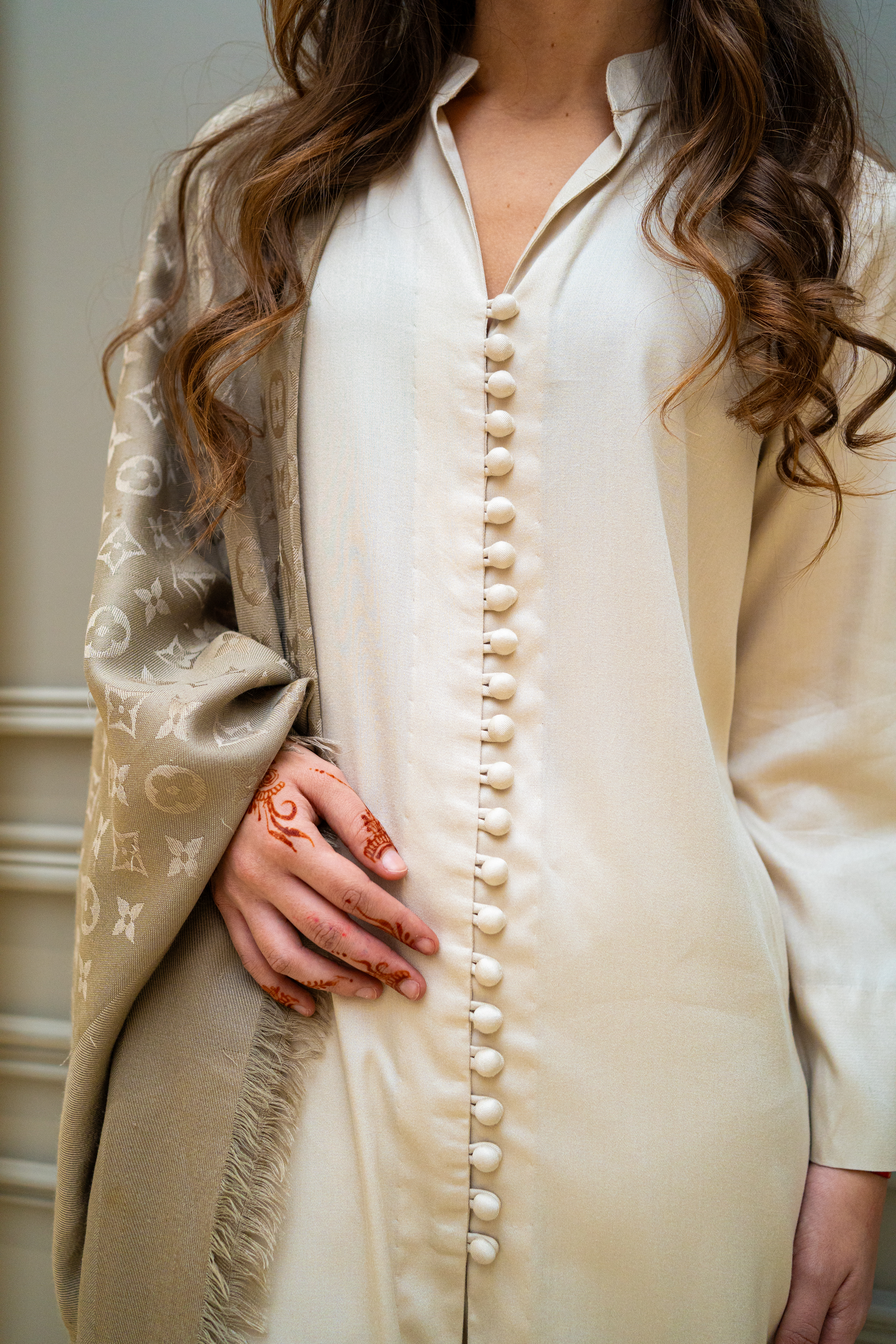 Ivory Poise - Luaycouture